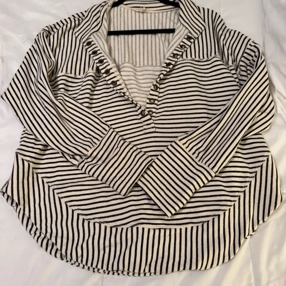 Pilcro Spliced Henley Top size XL - Picture 4 of 6